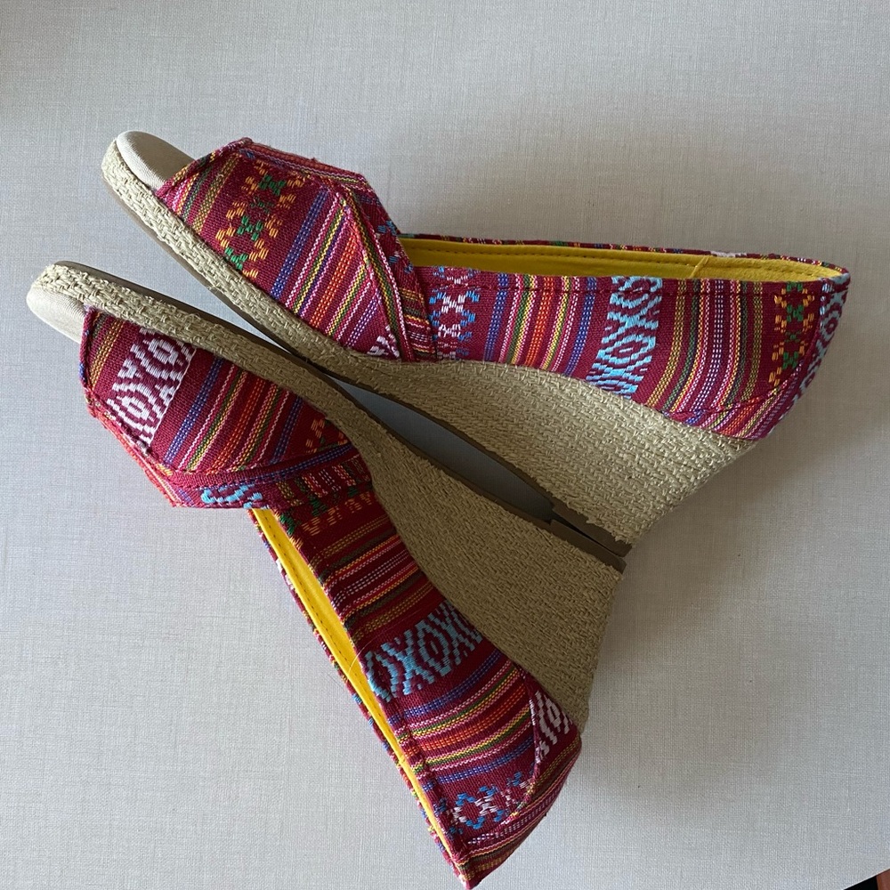 Sonoma Espadrille Wedges. Size 9